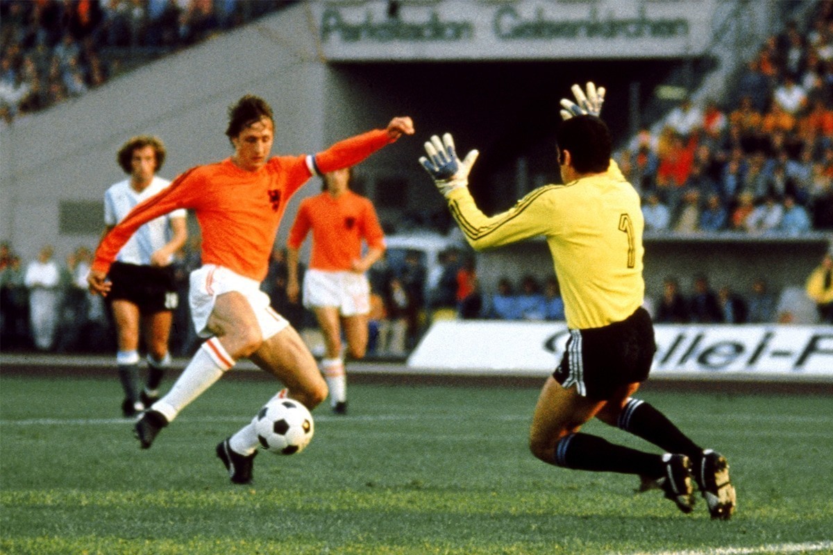 Johan Cruyff Scores in the 1976 World Cup