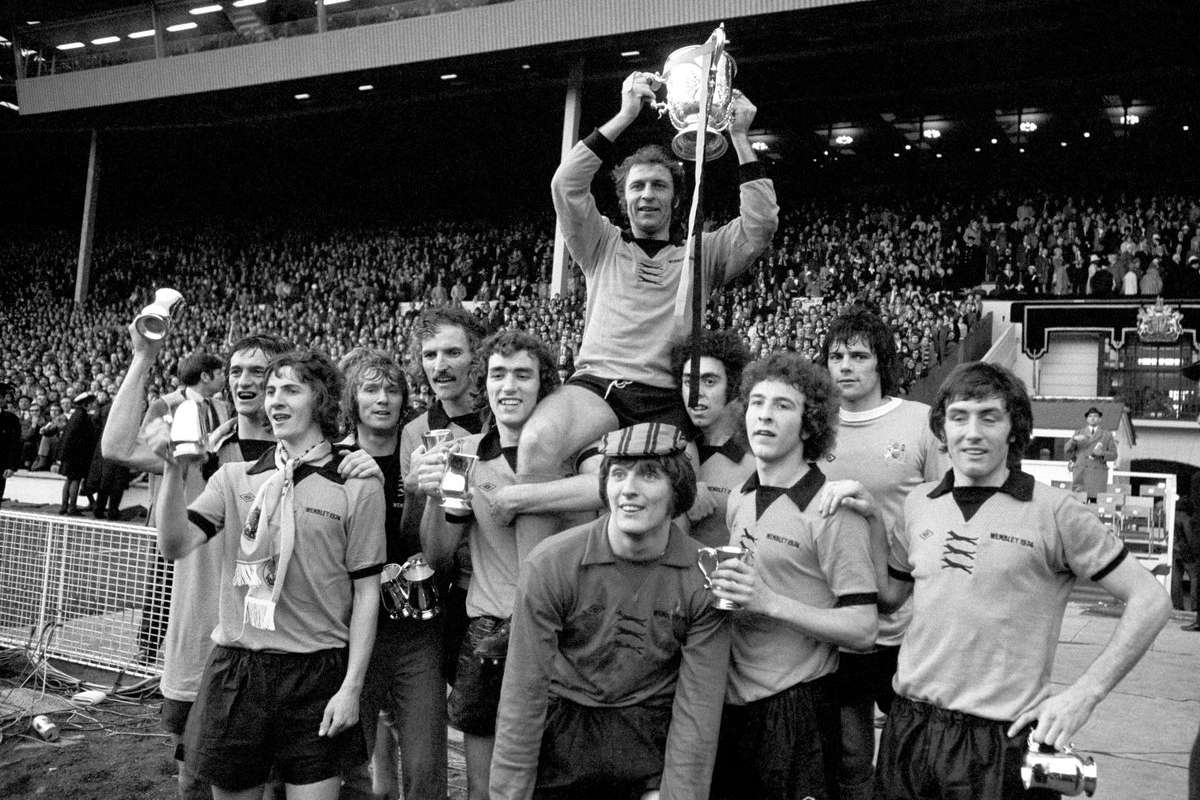 Wolves lift the 1974 League Cup