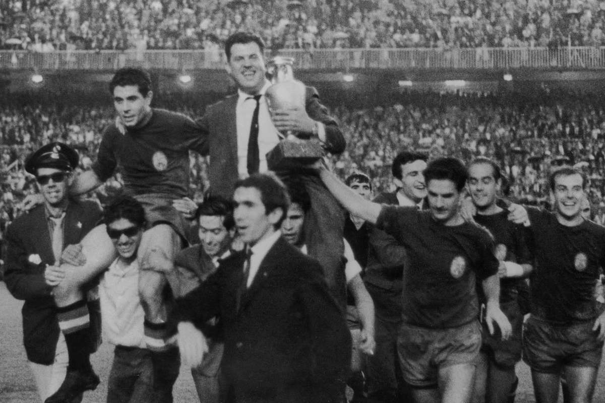 Jose Villalonga holds the European Nations Cup