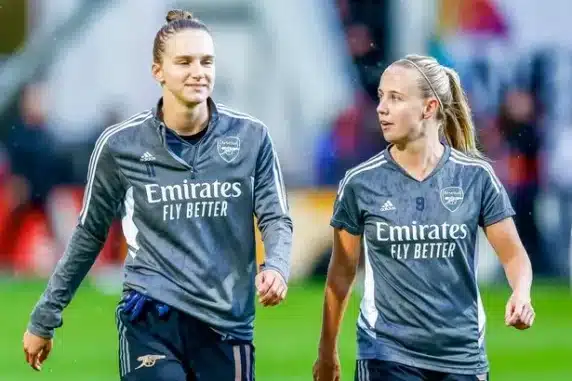 De Onbreekbare Band tussen Vivianne Miedema en Beth Mead