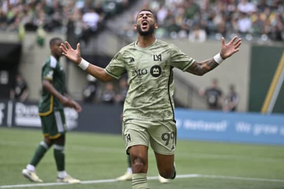 Los Angeles vs New York RRed Bulls Player