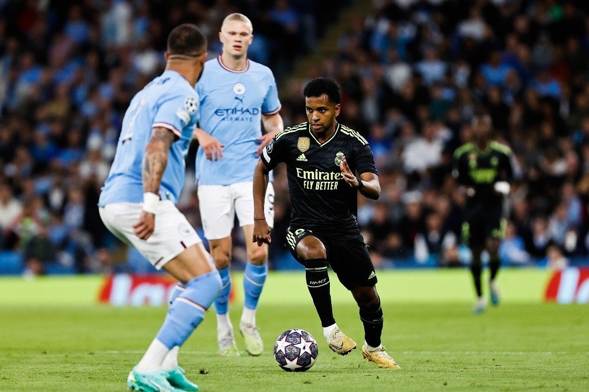Rodrygo takes on Man City