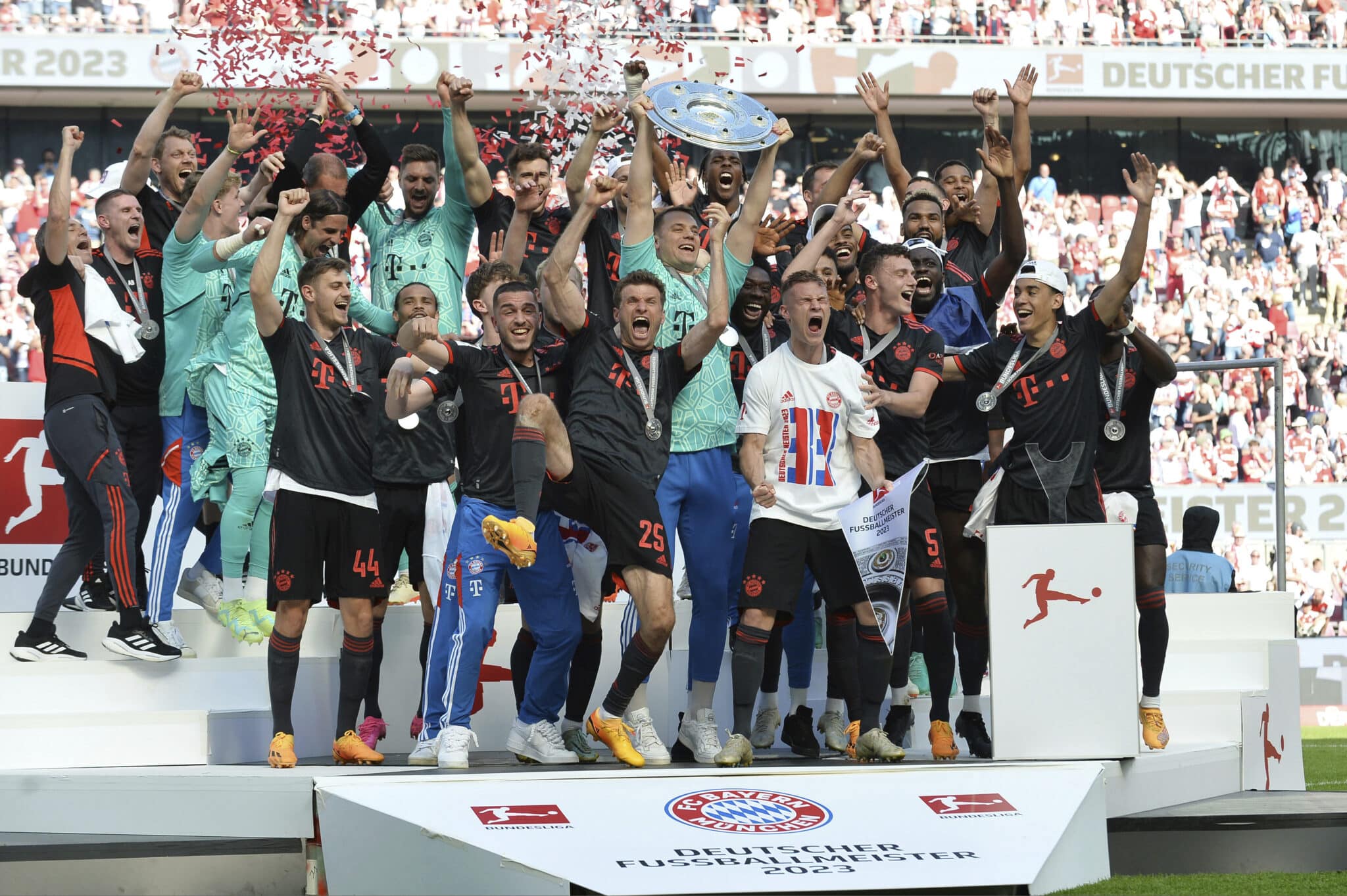 Bayern win Bundesliga