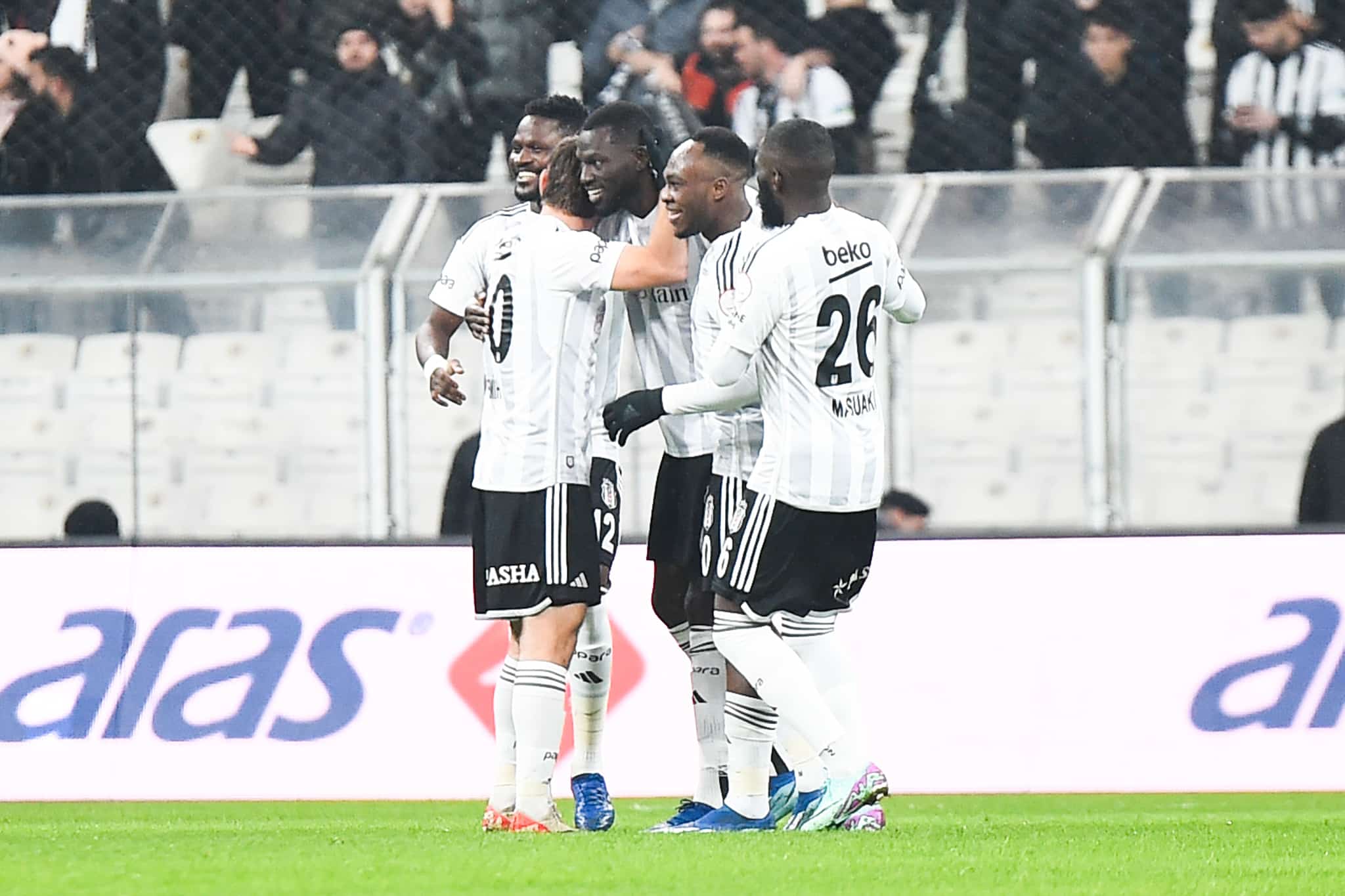 Besiktas will be hoping to turnaround a poor run of form on Christmas Day