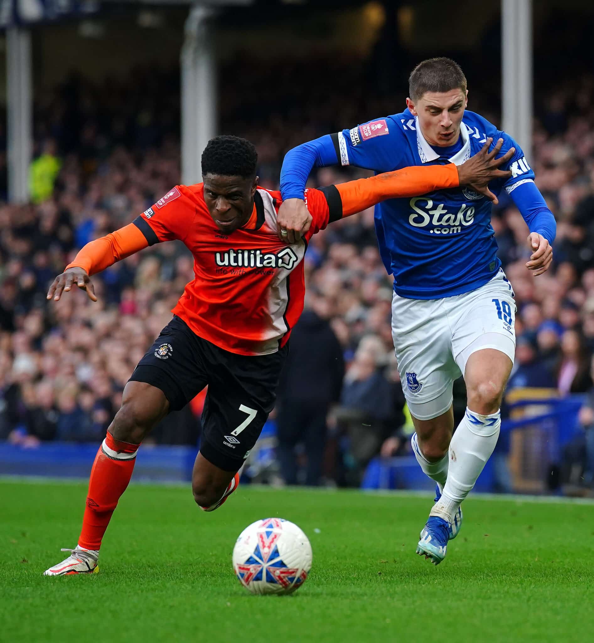 Luton vs Everton prediction