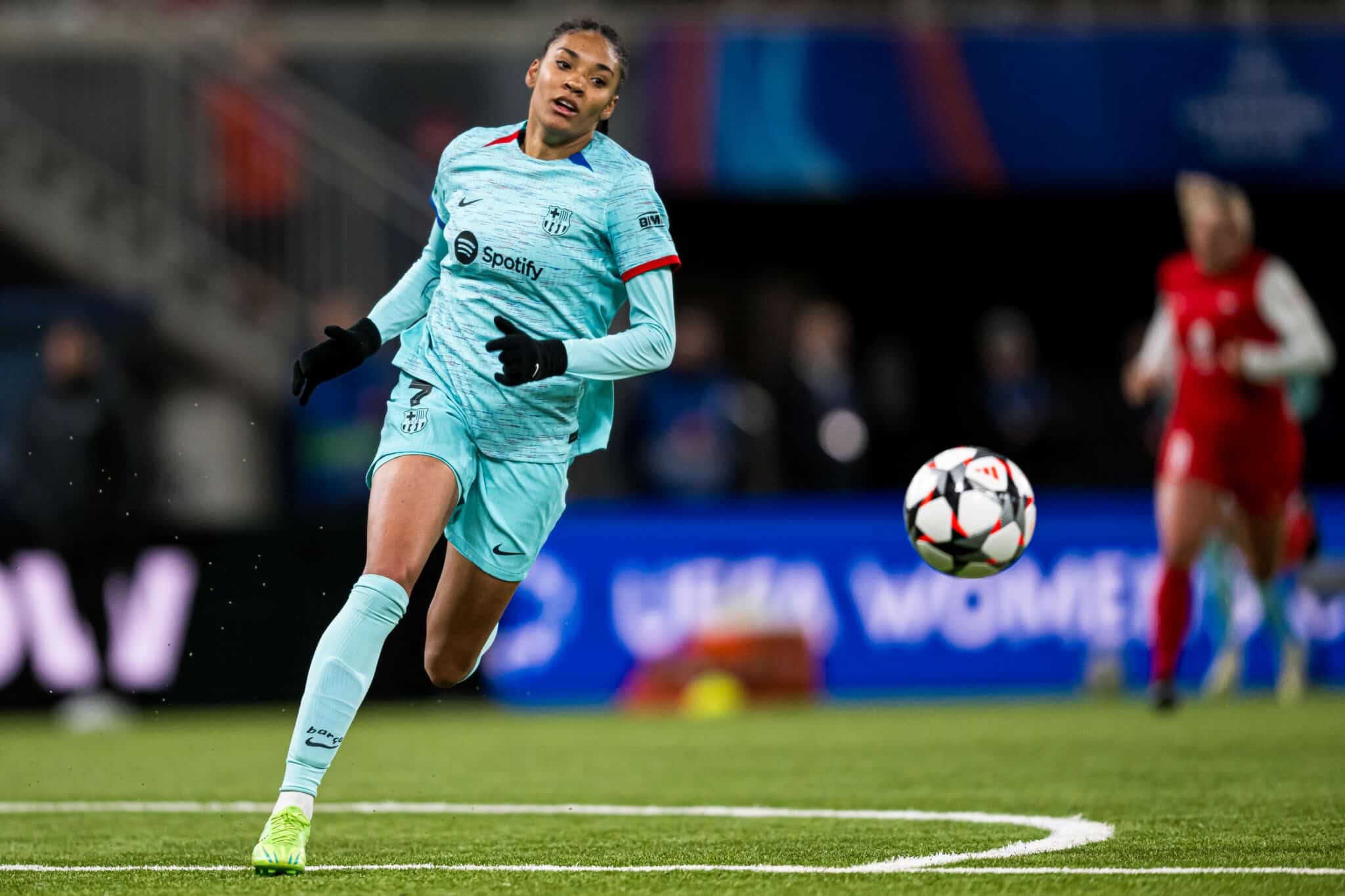 Salma Paralluelo player to watch