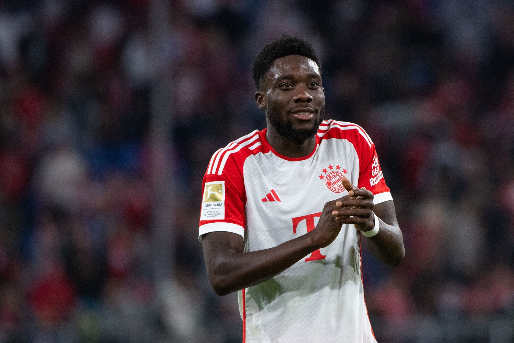 Alphonso Davies Man Utd transfer talk heats up &ndash; could it happen? Whisper+ verdict