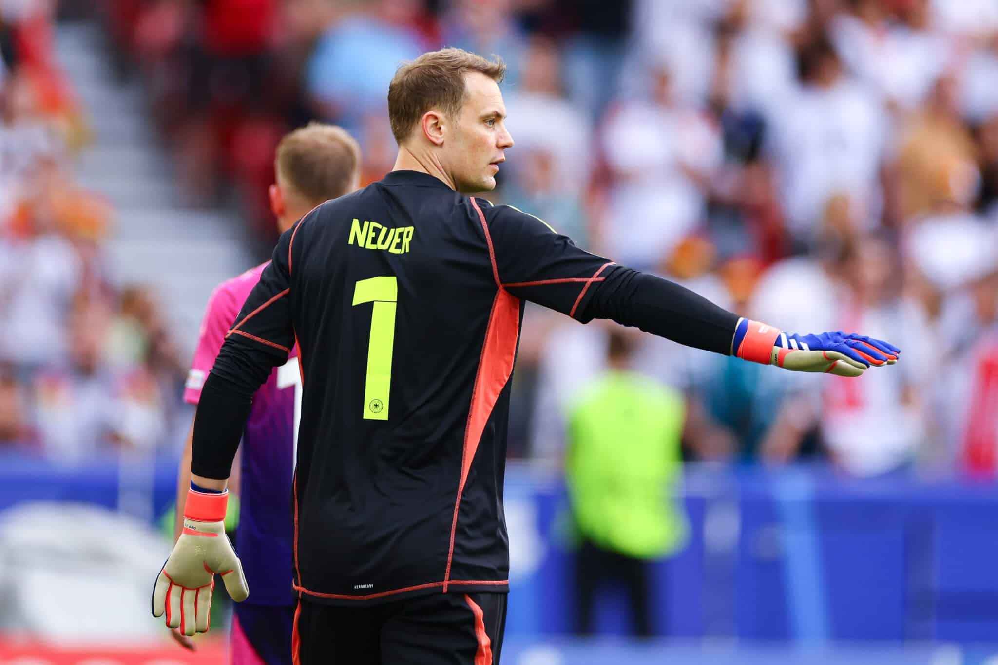 Manchester United transfer news: Red Devils target goalkeeper tipped to succeed Manuel Neuer