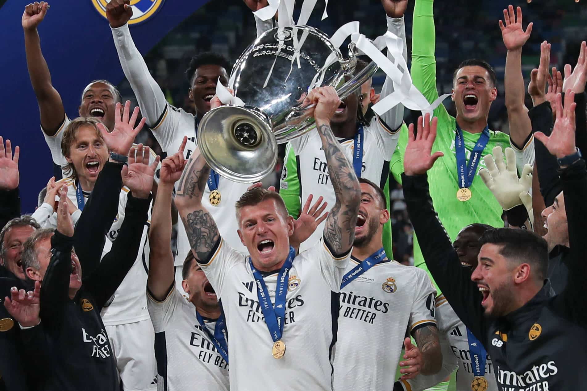 Real Madrid lift UCL trophy