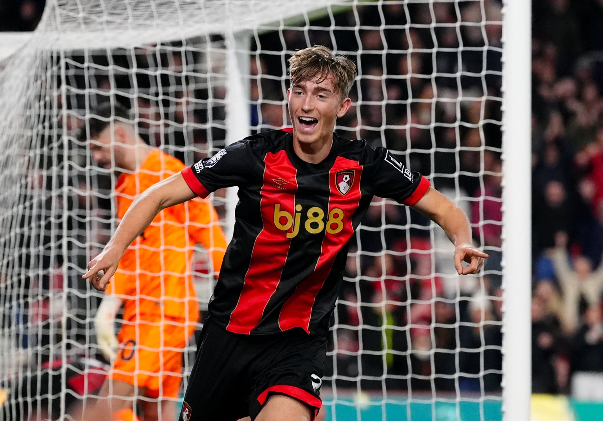 Chelsea transfer news: Blues pushing for Cherries&rsquo; breakout star Huijsen? Whisper+ verdict