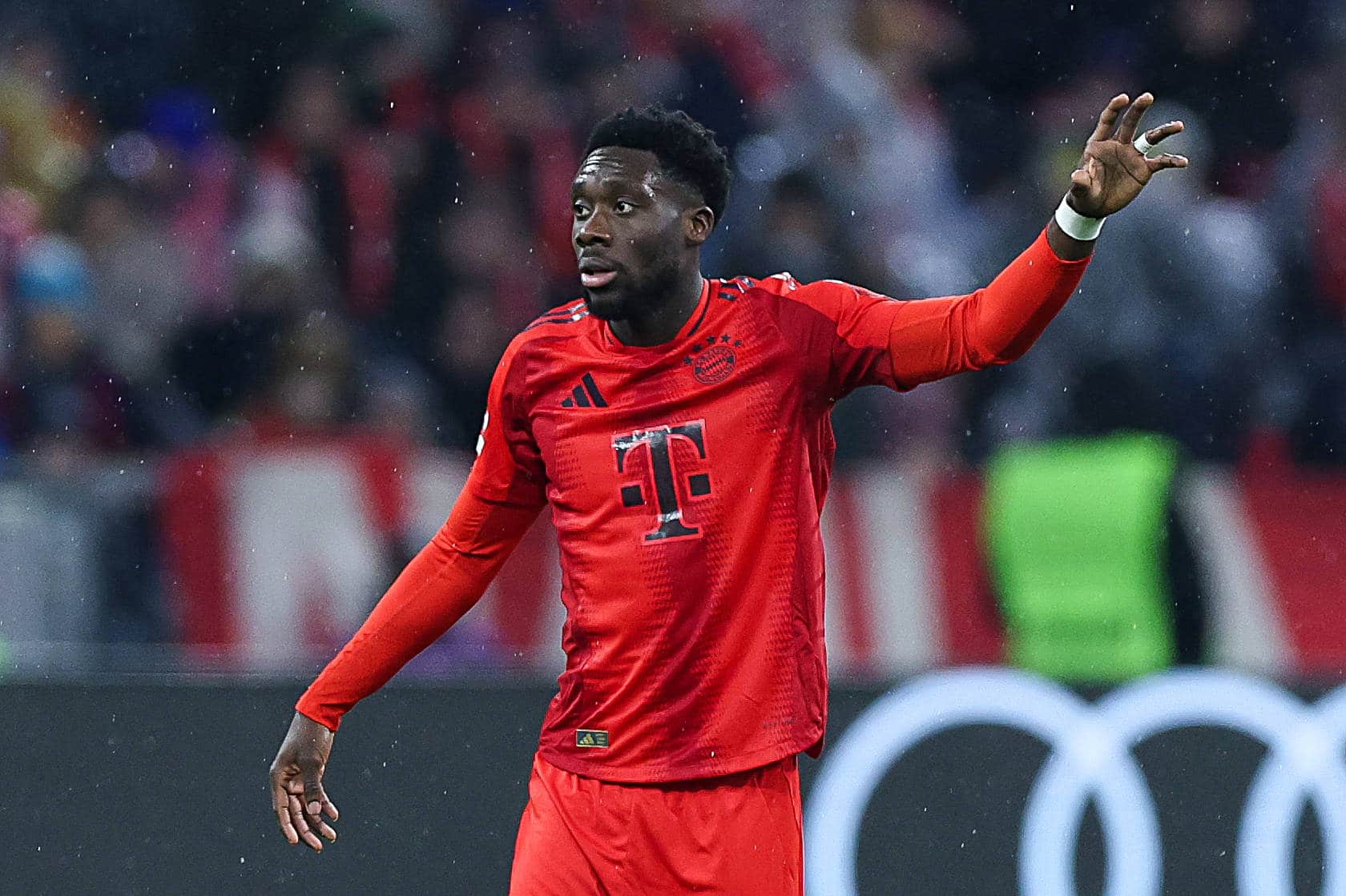 Davies transfer: Liverpool aiming to land Bayern&rsquo;s star full-back? Whisper+ verdict