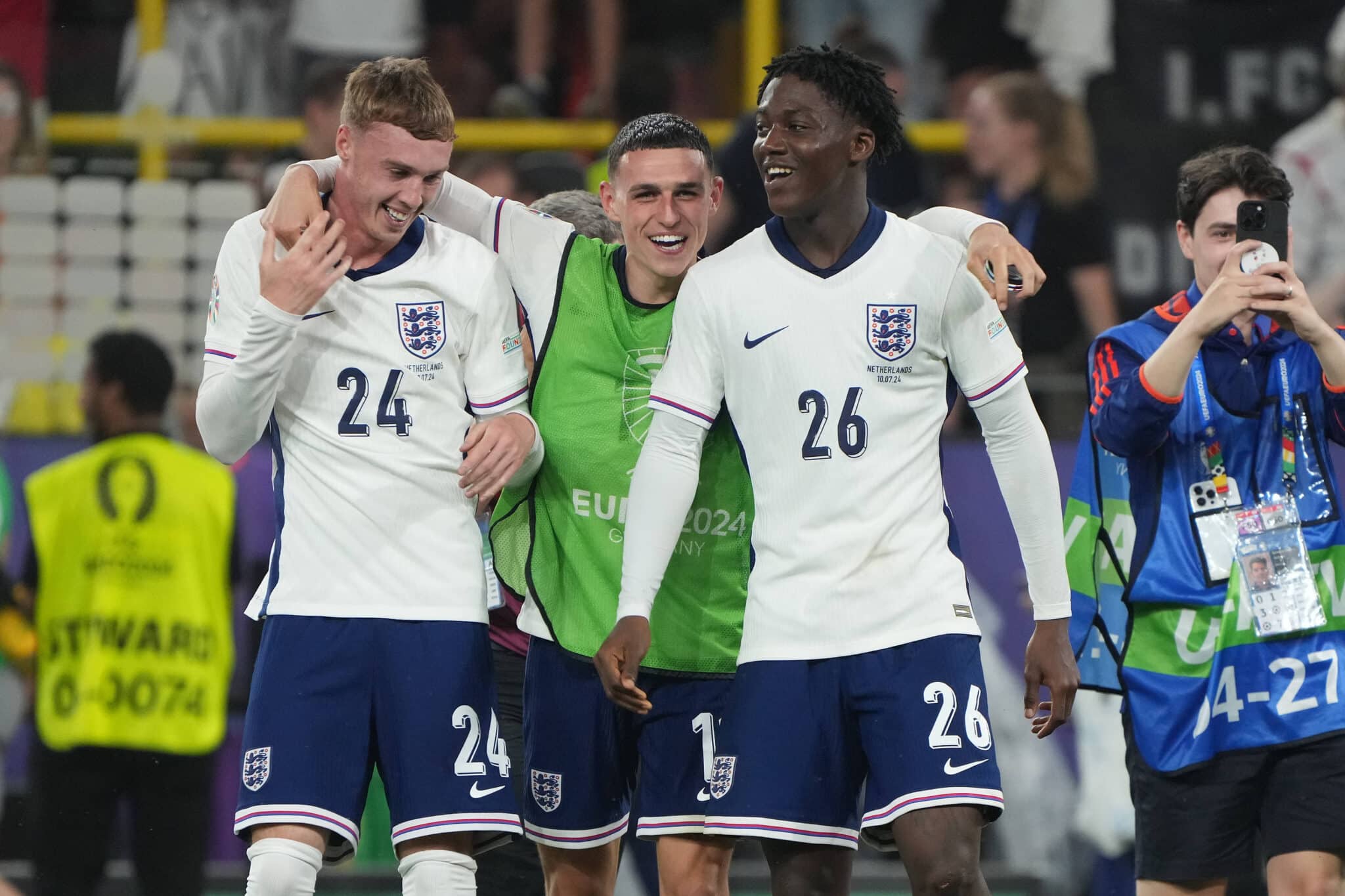 Mainoo to Chelsea: Will Palmer&rsquo;s input coax Utd starlet into move? Whisper+ verdict