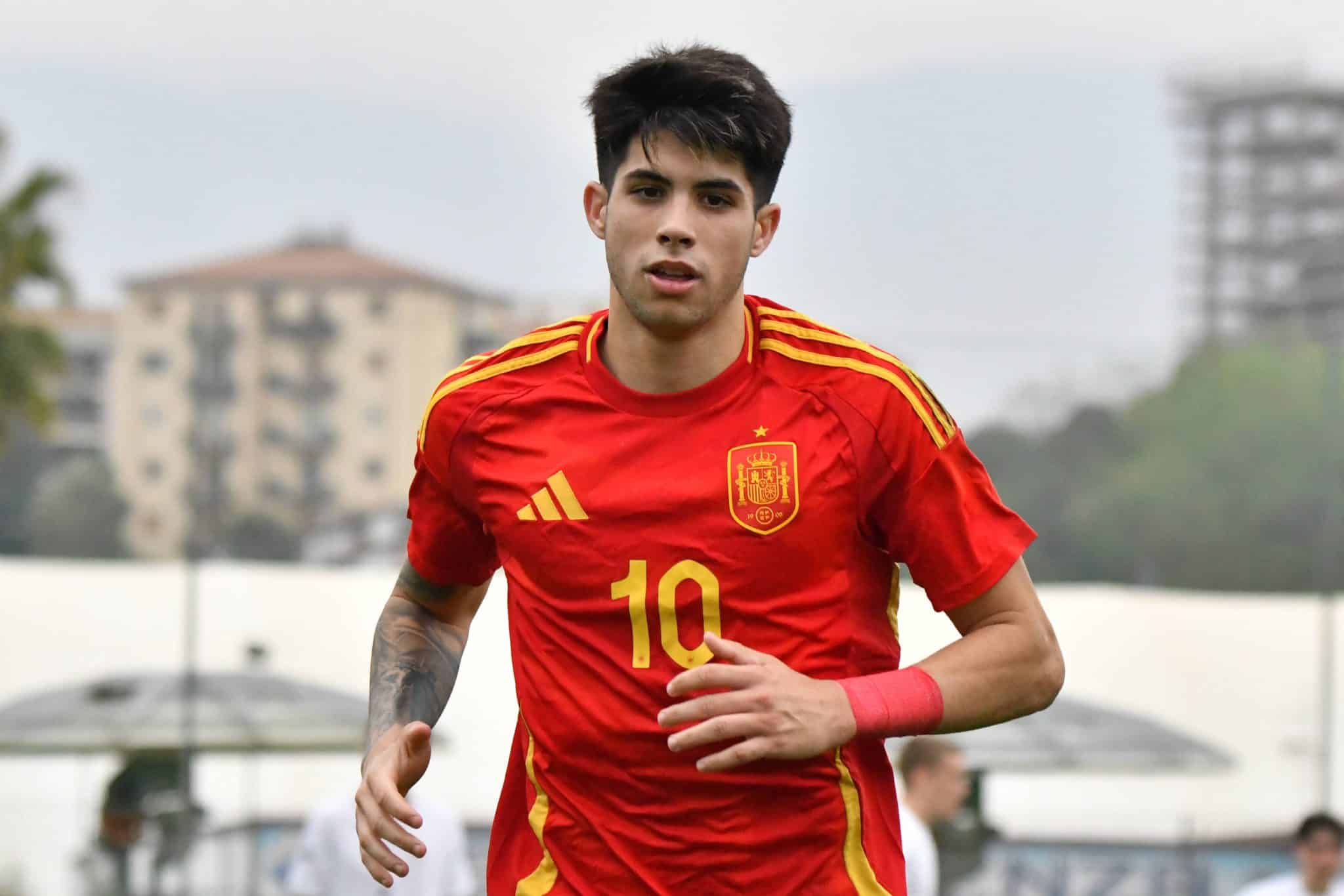 Today&rsquo;s Best Transfer Gossip & Rumours with Whispers Five: Newcastle win race for Spanish sensation