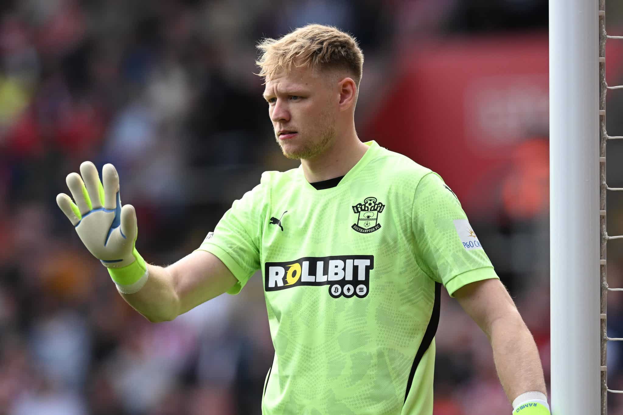 Today&rsquo;s Best Transfer Gossip & Rumours with Whispers Five: Man Utd plotting shock move for Southampton star