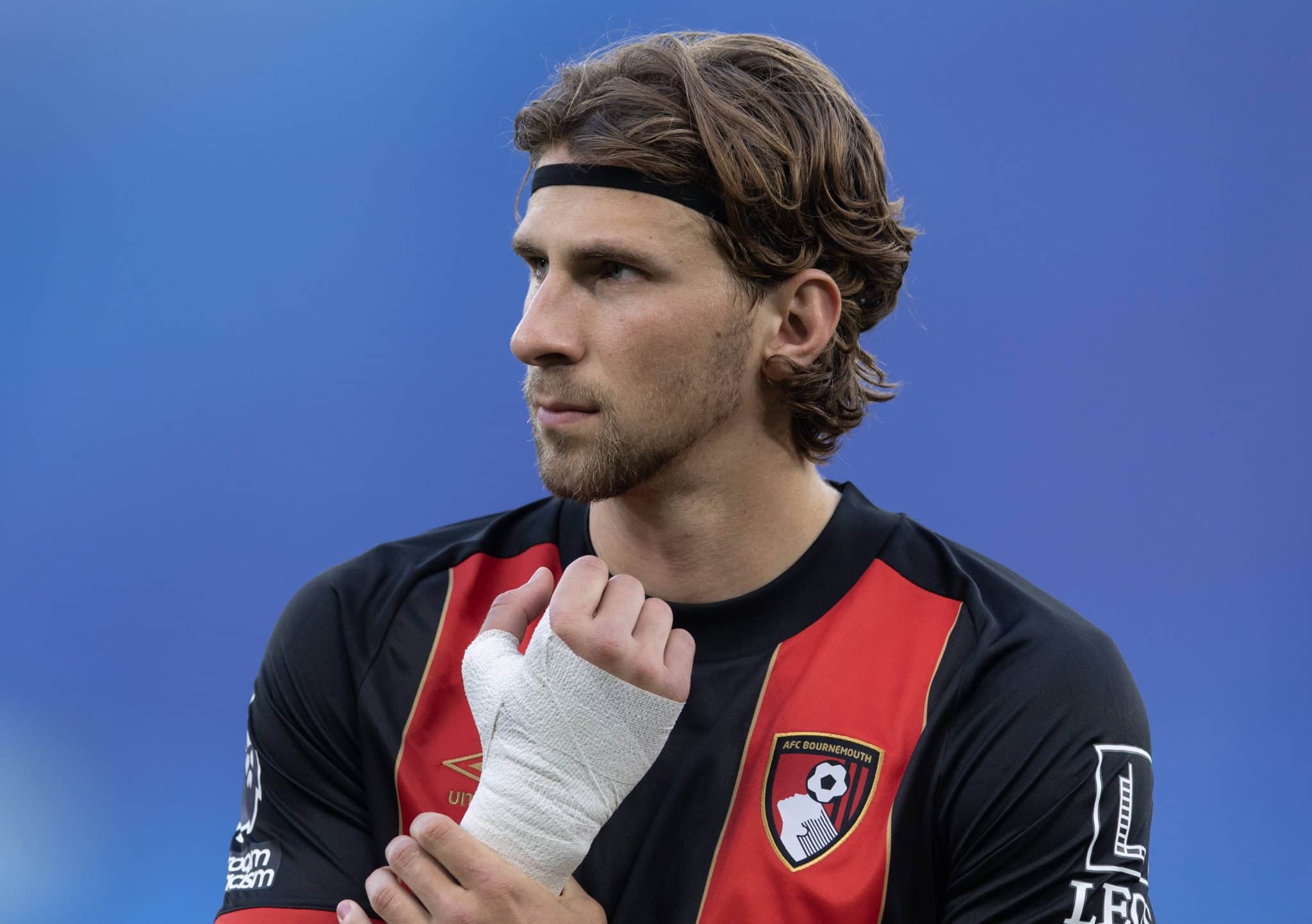 PSG transfer news: Ligue 1 leaders close to signing Premier League star &ndash; Whisper+ verdict