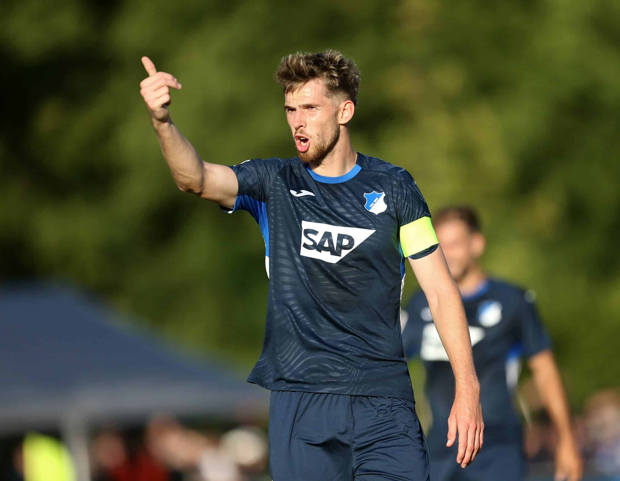 Anton Stach transfer