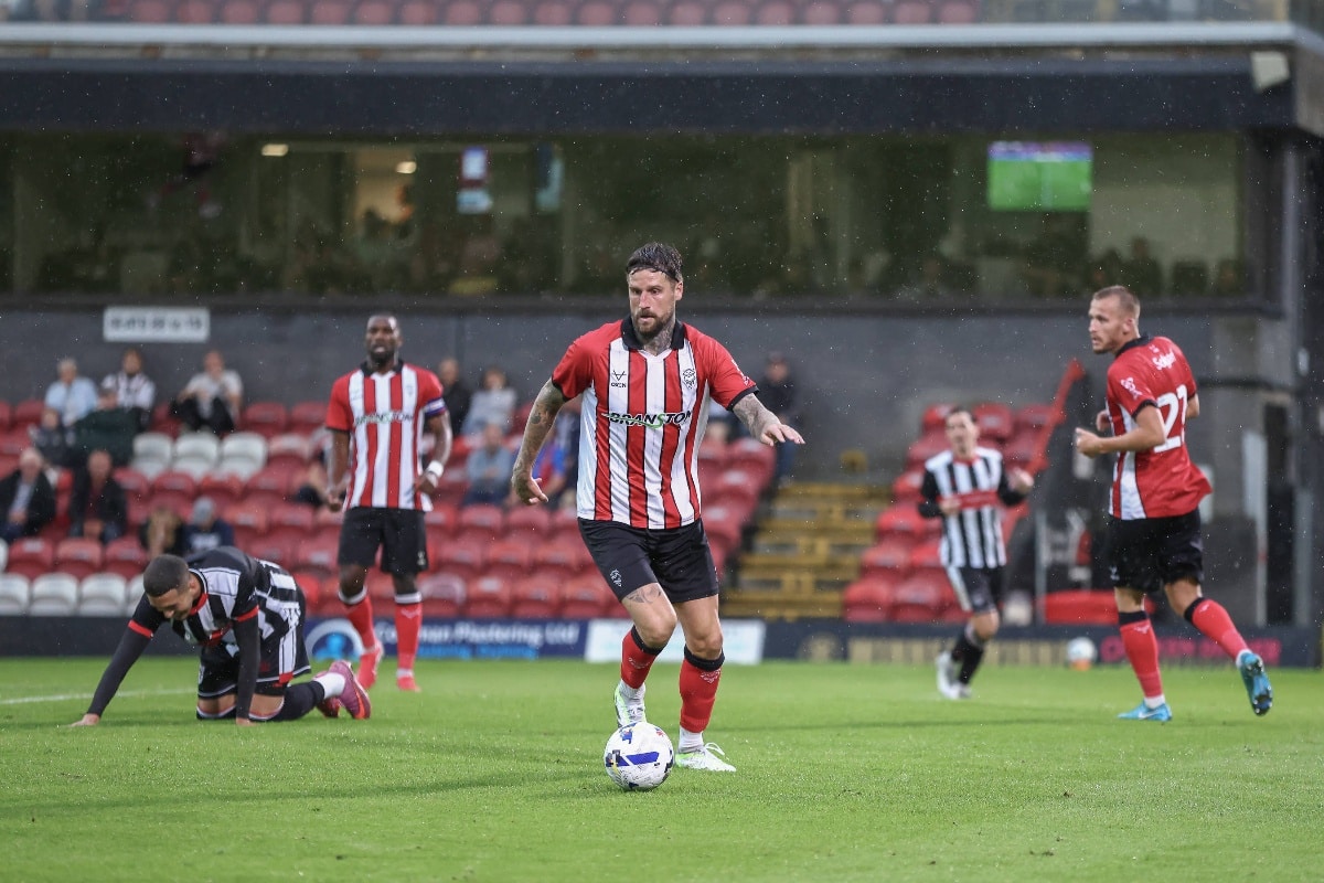 Lincoln City vs Reading prediction, odds & betting tips 02/08/2025