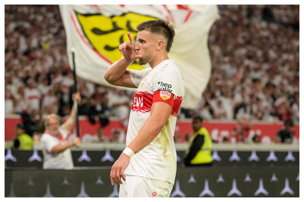 Ermedin Demirovic celebrating || Imago