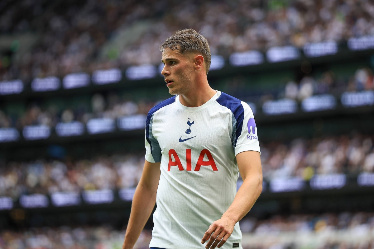 Micky Van de Ven Tottenham