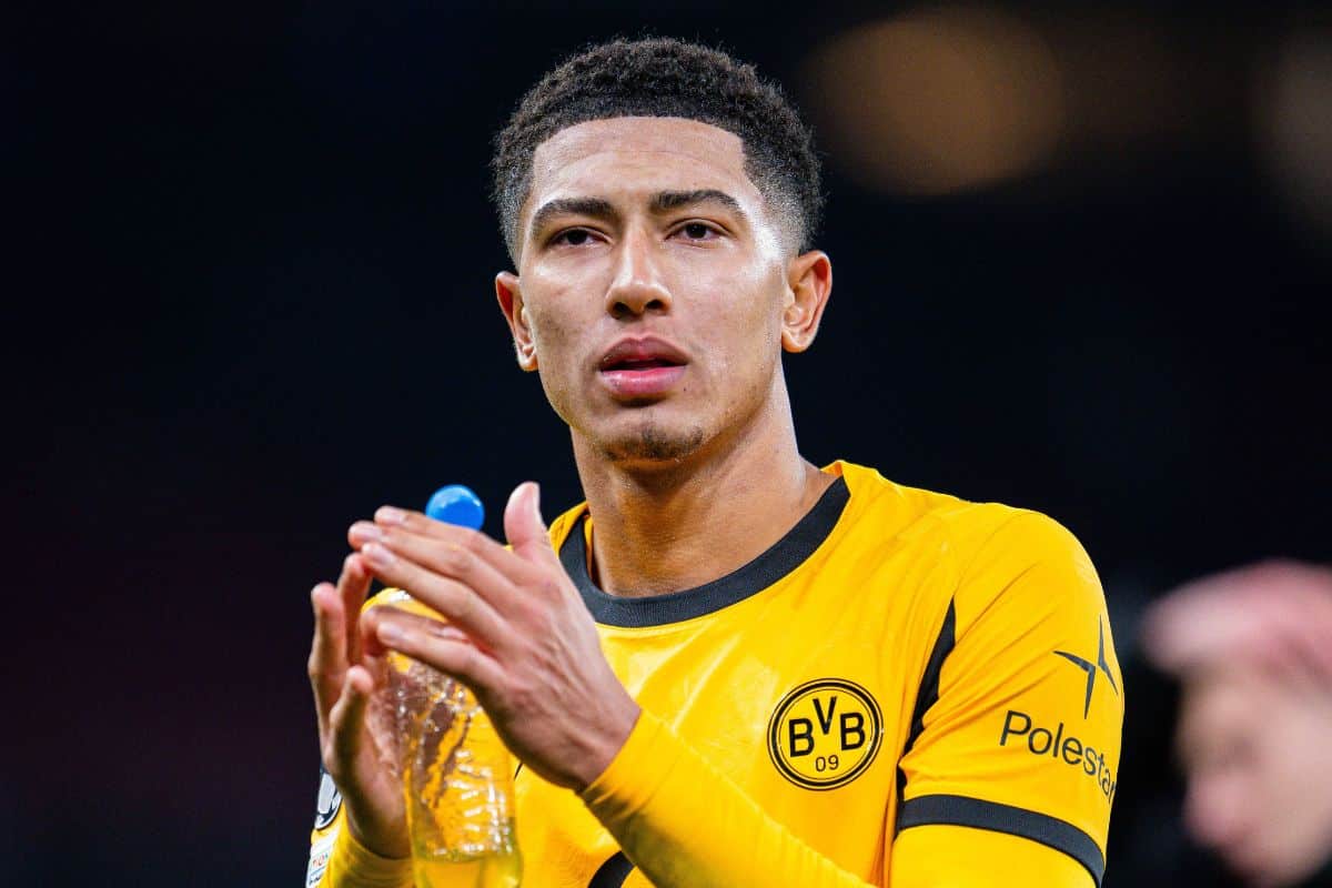 Jobe Bellingham pictured clapping Borussia Dortmund's supporters. 