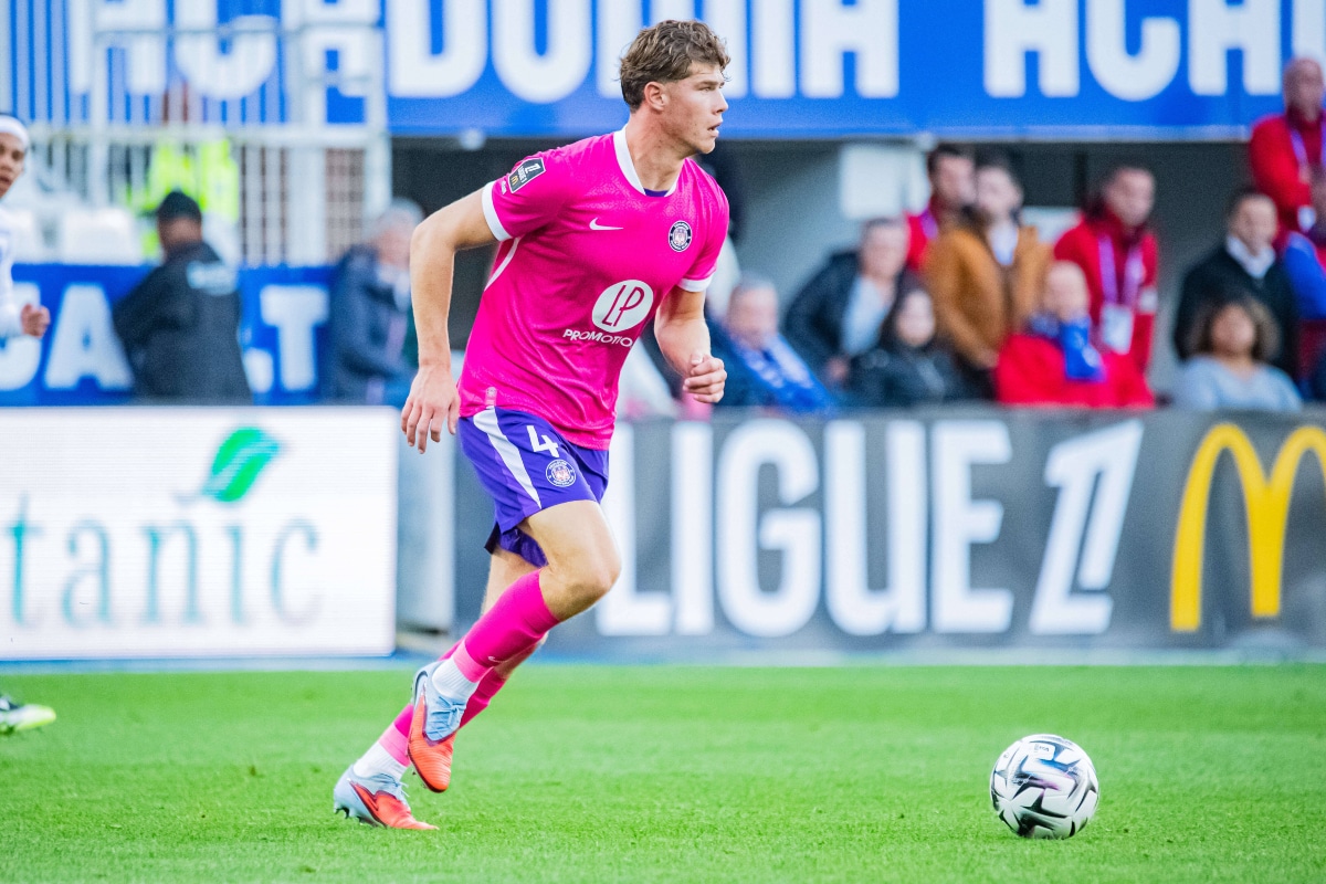 Charlie Cresswell Toulouse FC