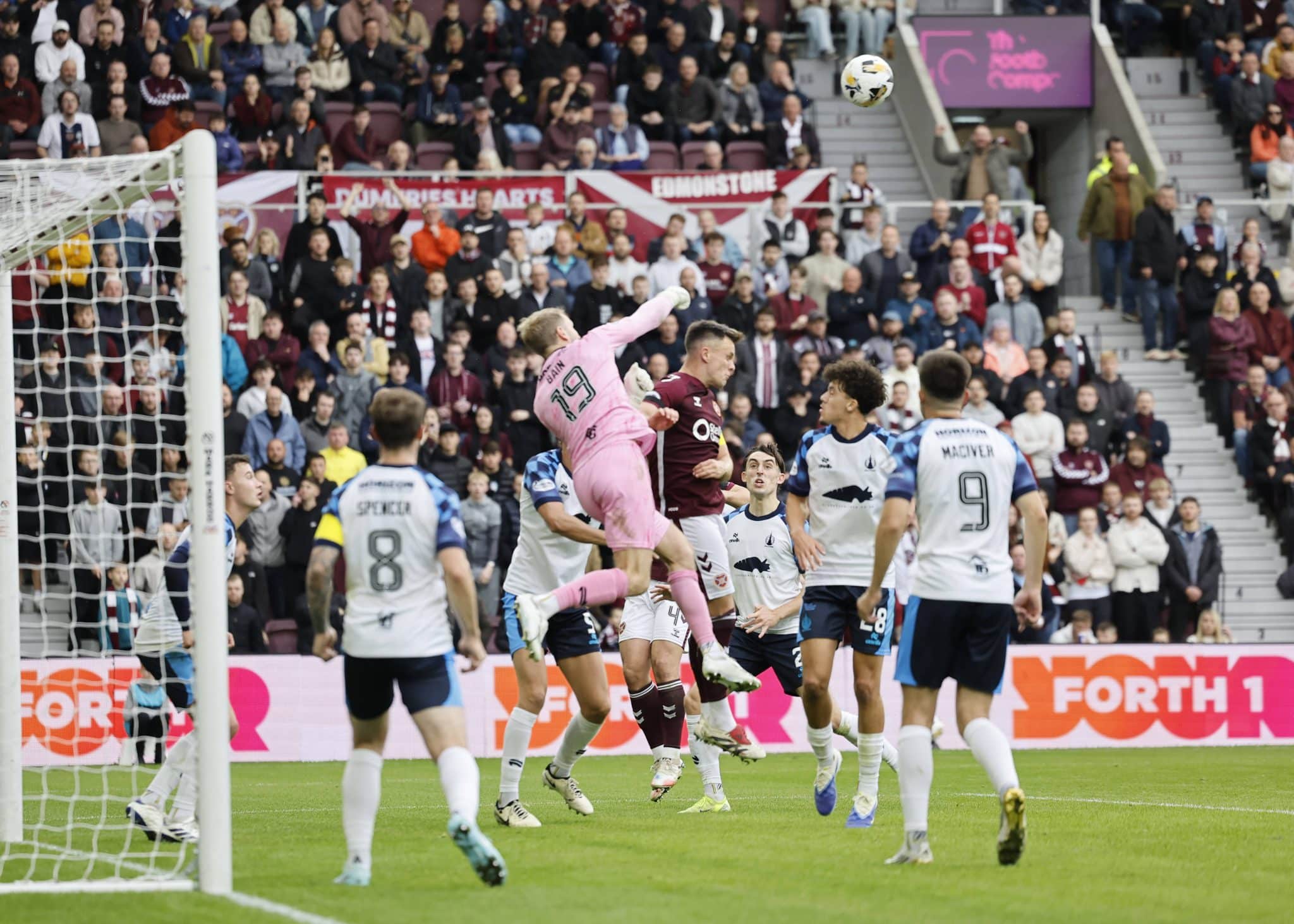 Hearts vs Hibernian prediction, odds & betting tips 04/10/2025