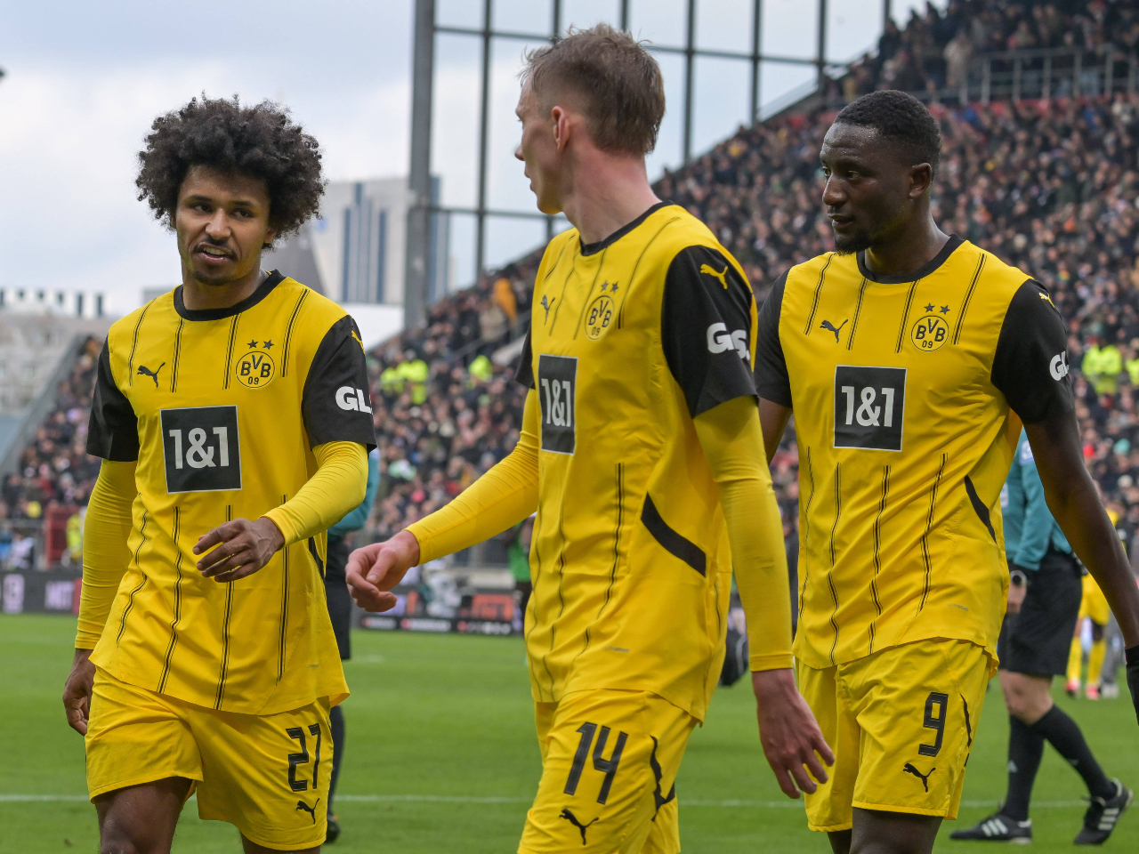 Manchester United transfer news: Red Devils in talks with Borussia Dortmund star