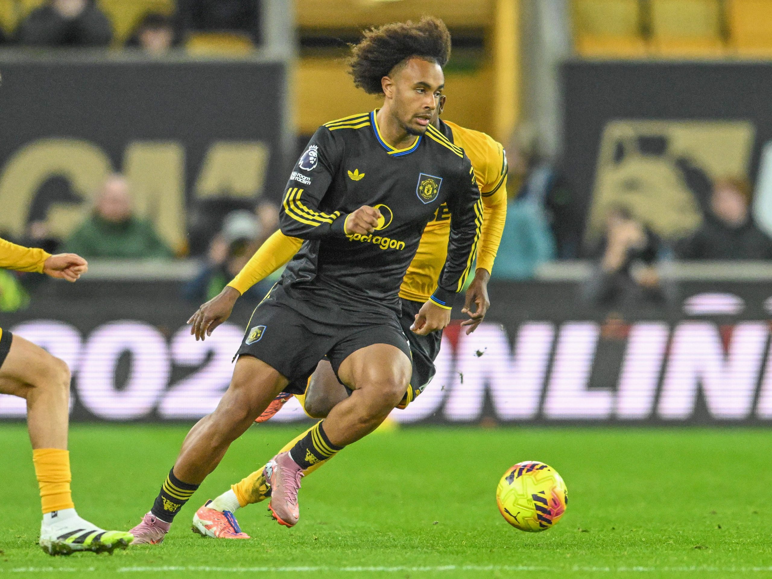 Latest transfer news today: Major Joshua Zirkzee update as Newcastle striker edges towards Bundesliga move