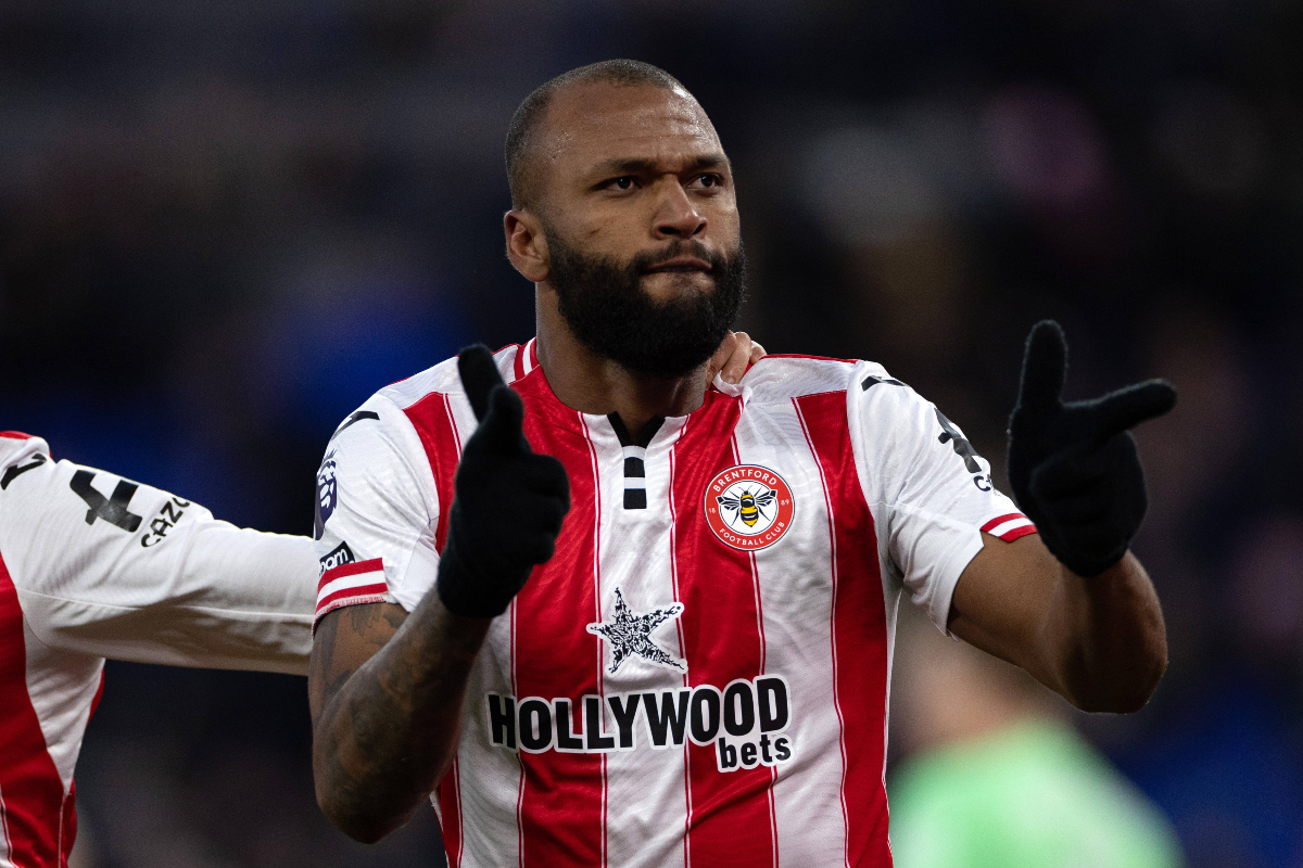 Igor Thiago of Brentford celebrates a goal. 