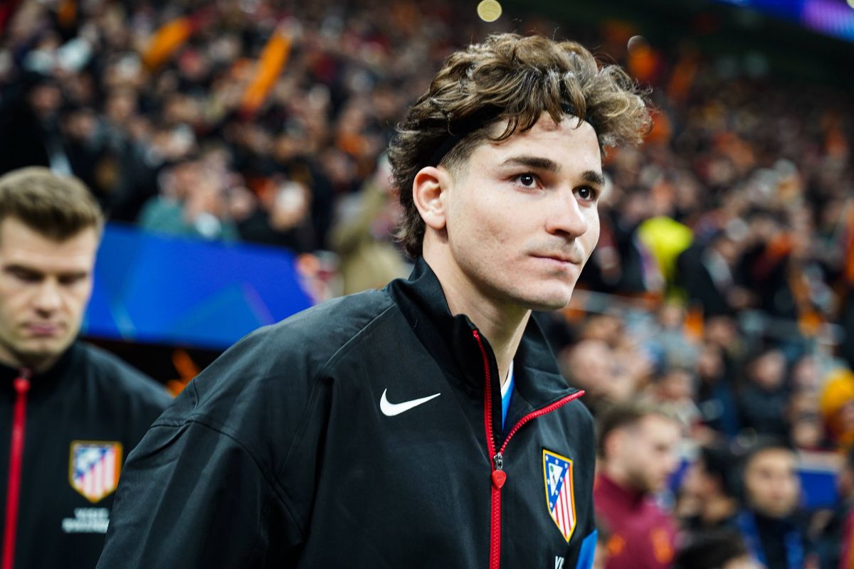 Latest transfer news; Julian Alvarez pictured in action for Atletico Madrid.