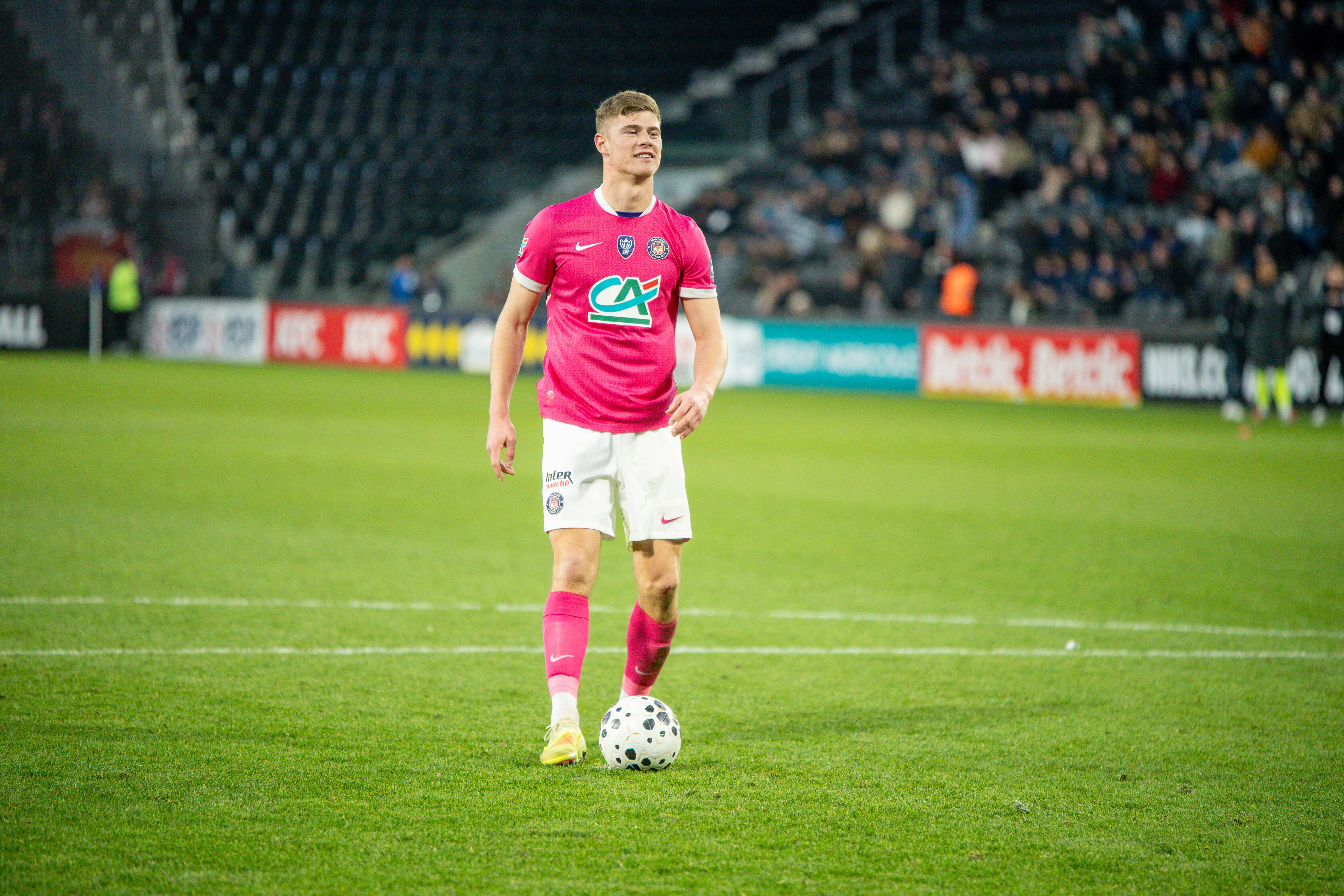 Toulouse defender Charlie Cresswell