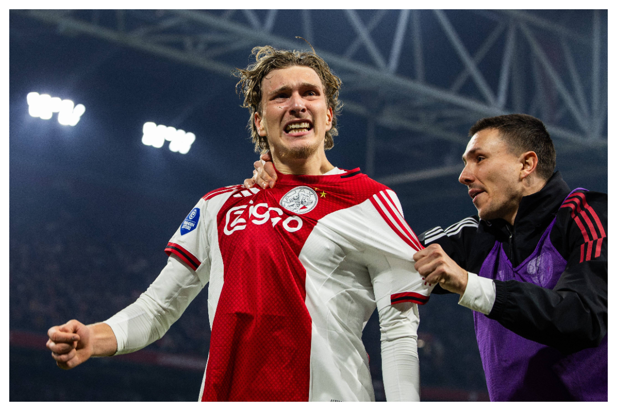 Mika Godts celebrating his goal for Ajax || Credit - IMAGO / ANP