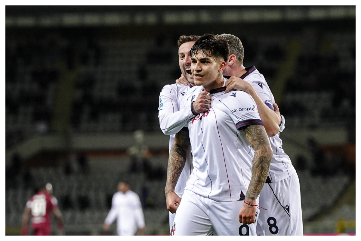 Santiago Castro scores for Bologna || Credit - IMAGO / LaPresse