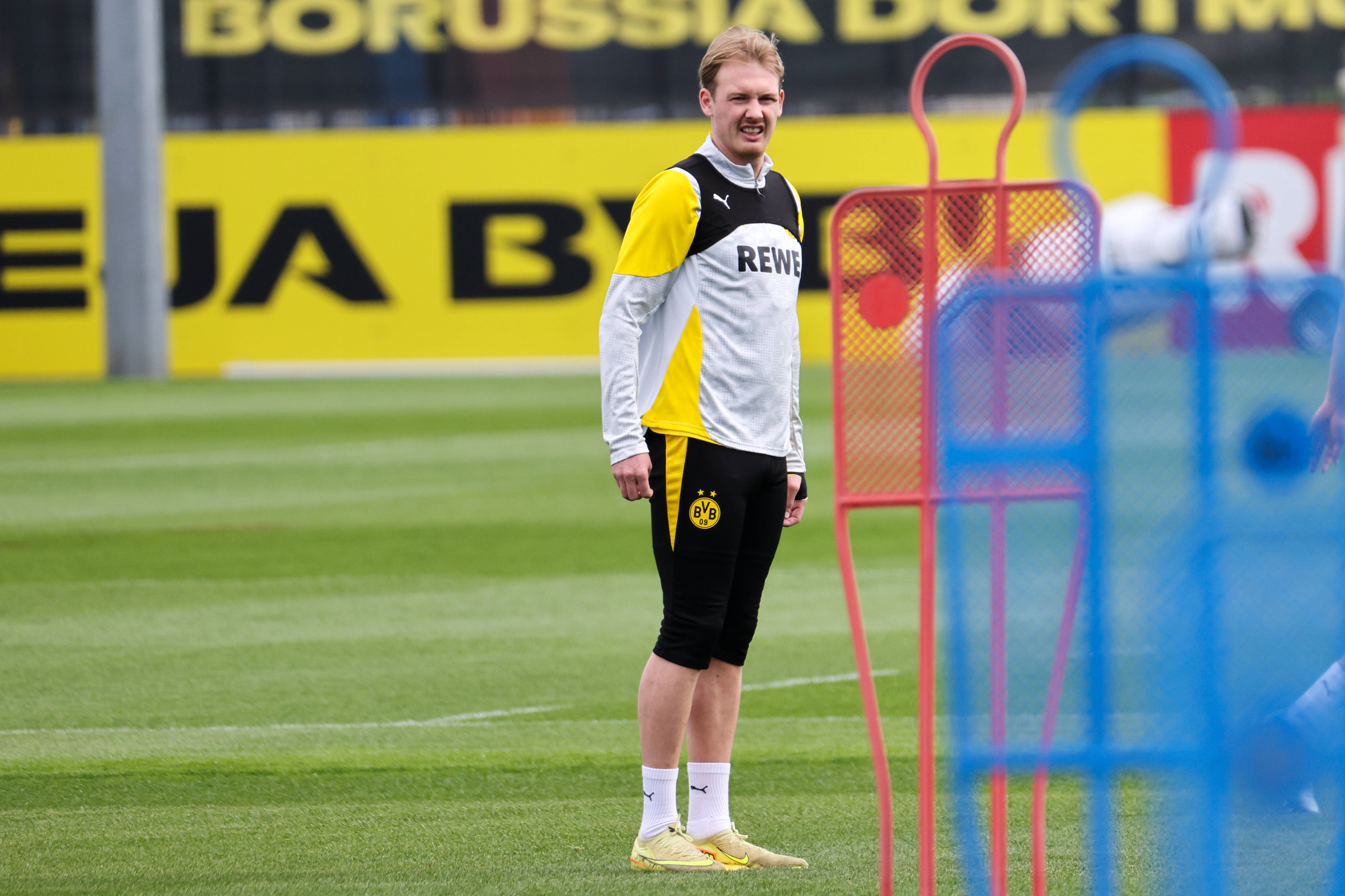 Julian Brandt raining in Dortmund